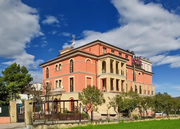 Hotel Ristorante Casa Rossa