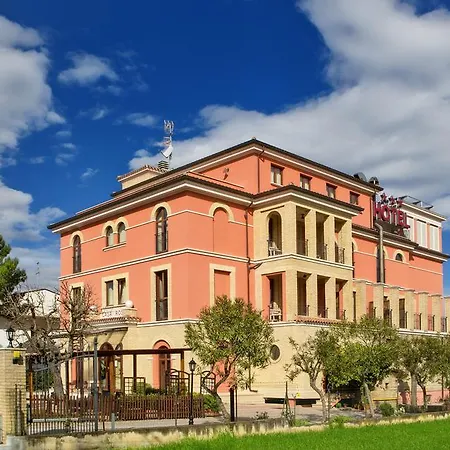 Hotel Ristorante Casa Rossa