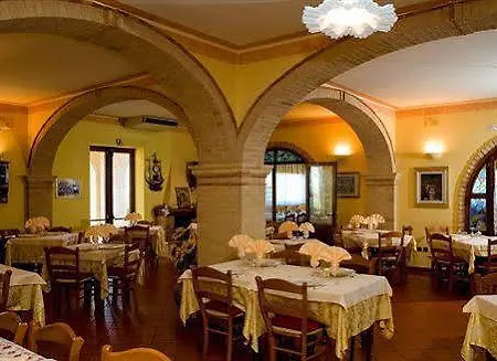 Ristorante Casa Rossa Szálloda 3*